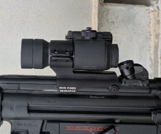 Gretel low mount with a 30mm red dot sight installed on an MP5 receiver